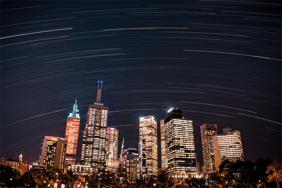 Melbourne skyline at dusk, along the Yarra River